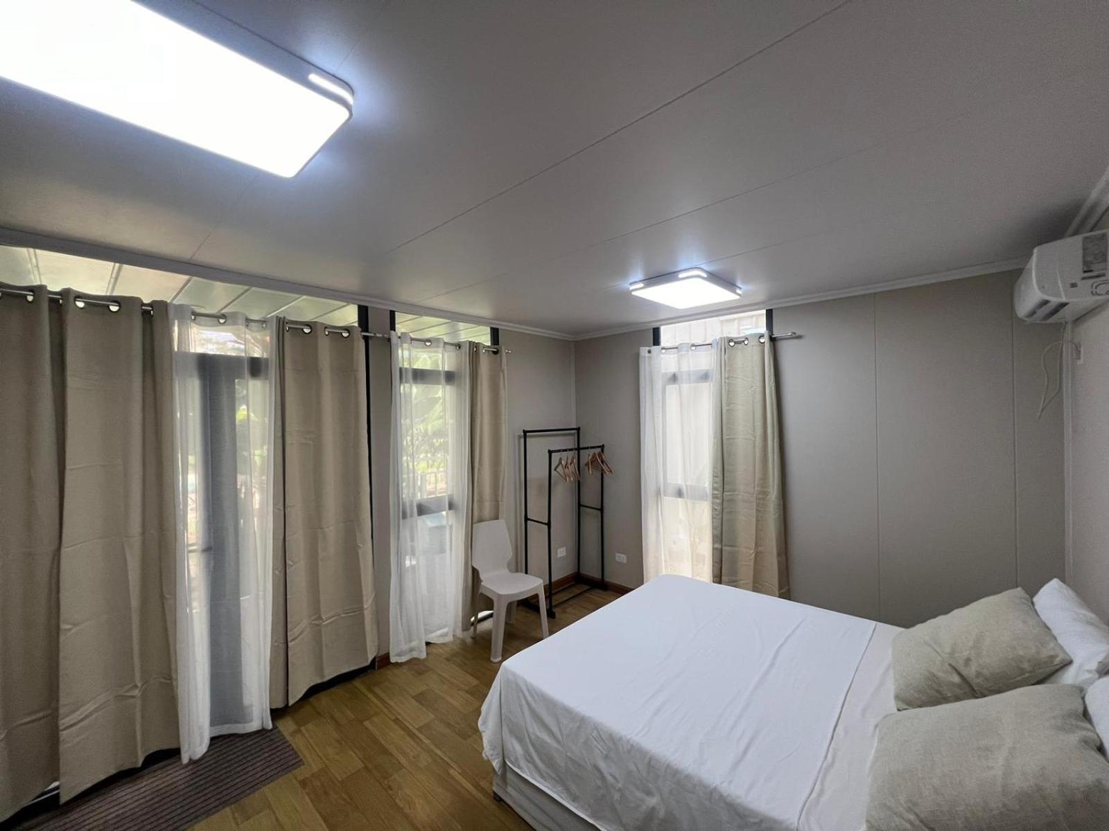 Royal Suites - Port Barton Сан-Висенте Экстерьер фото